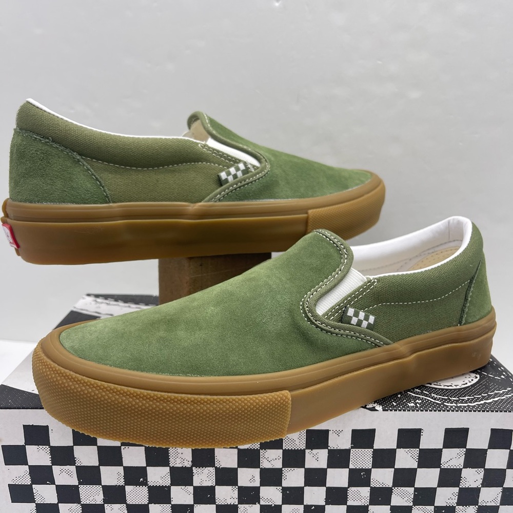 Vans • WMNS Suede Skate Slip-On
Green/Gum
VN0A2Z3117P Sneakers - Picture 9 of 16